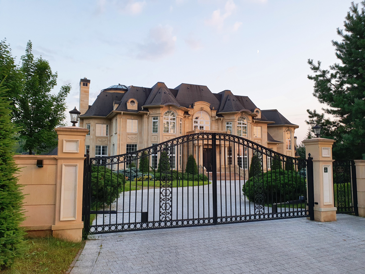 Частный дом в коттеджном поселке “Agalarov Estate” - Русские инъекционные технологии